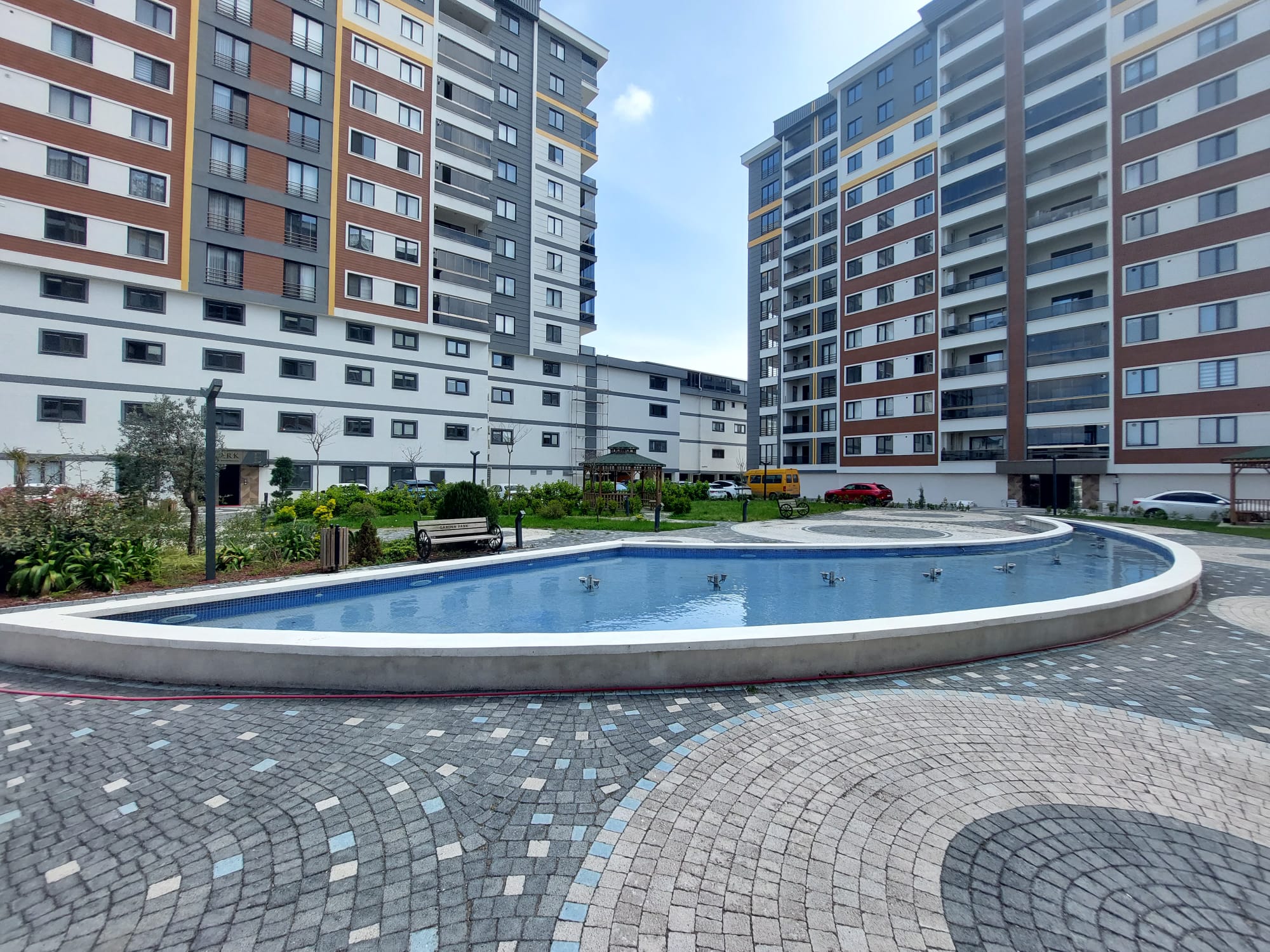 KARŞIYAKA GARDEN PARK EBEVEYN BANYOLU SATILIK 3+1